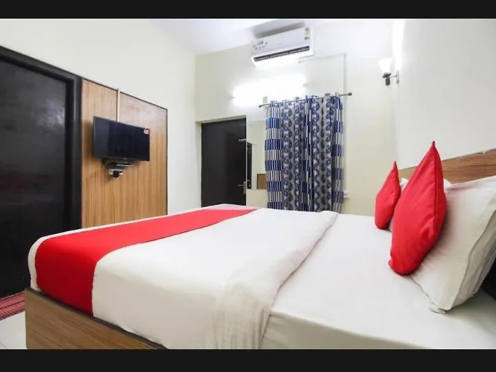 Hotel Taj Paradise Agra  Hindistan