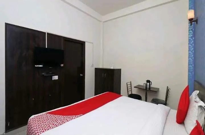 Hotel Taj Paradise Agra  Hindistan